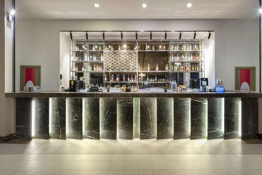 Територія Ramada Resort by Wyndham Lara 5*