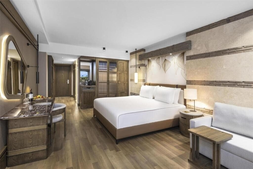 Панорама Kempinski Hotel The Dome 5*