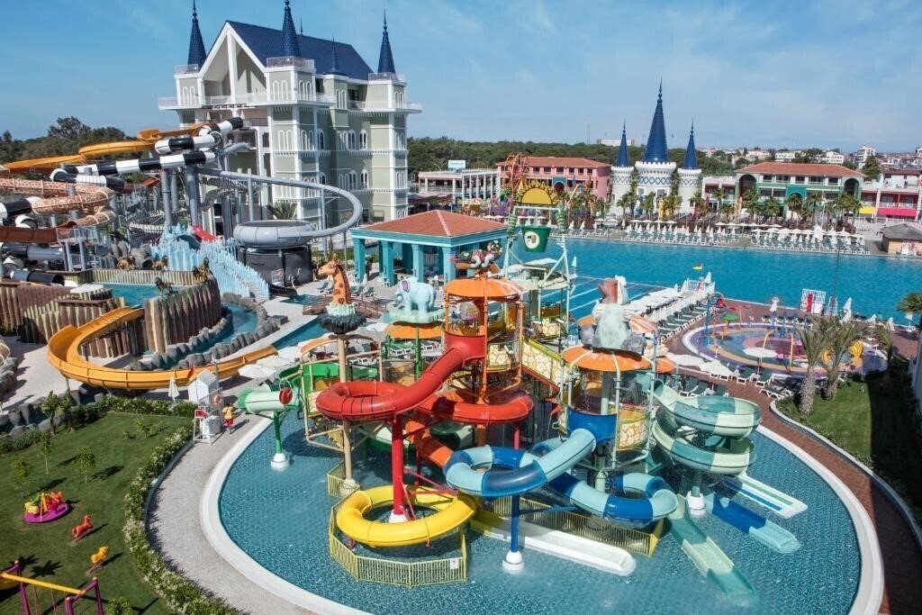 Готель Granada Luxury Belek 5*
