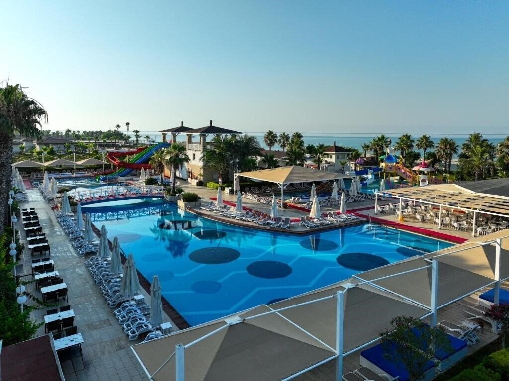 Территория Orange County Resort Hotel Belek 5*
