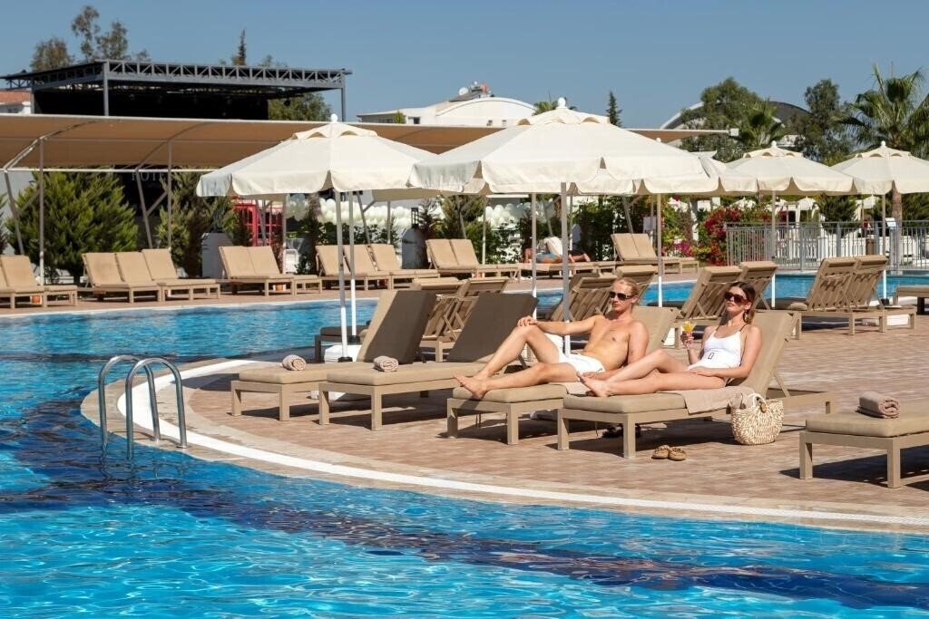 Вид Hotella Resort & SPA (ex. Prado Sport Belek, Palmet Sport Belek) 4*