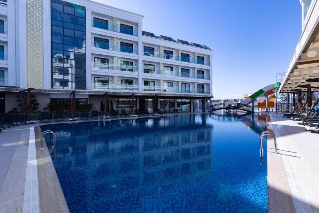 Територія Belenli Resort Hotel 4*