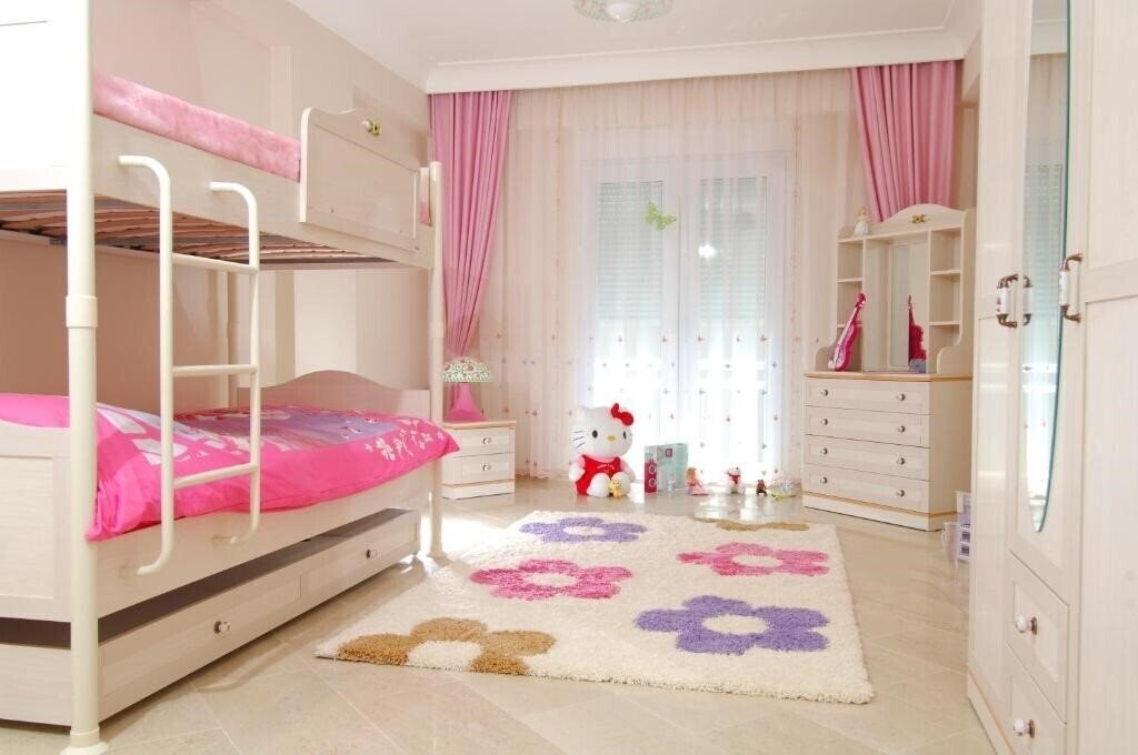 Апартаменты Paradise Town Villa Lucky 3*