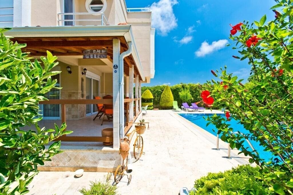 Территория Paradise Town Villa Art 3*