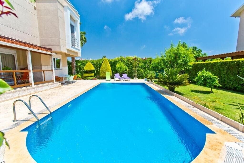 Апартаменты Paradise Town Villa Art 3*