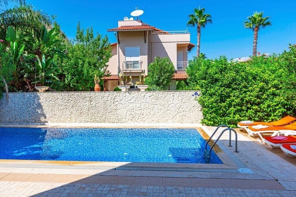 Панорама Paradise Town Villa Abel 3*