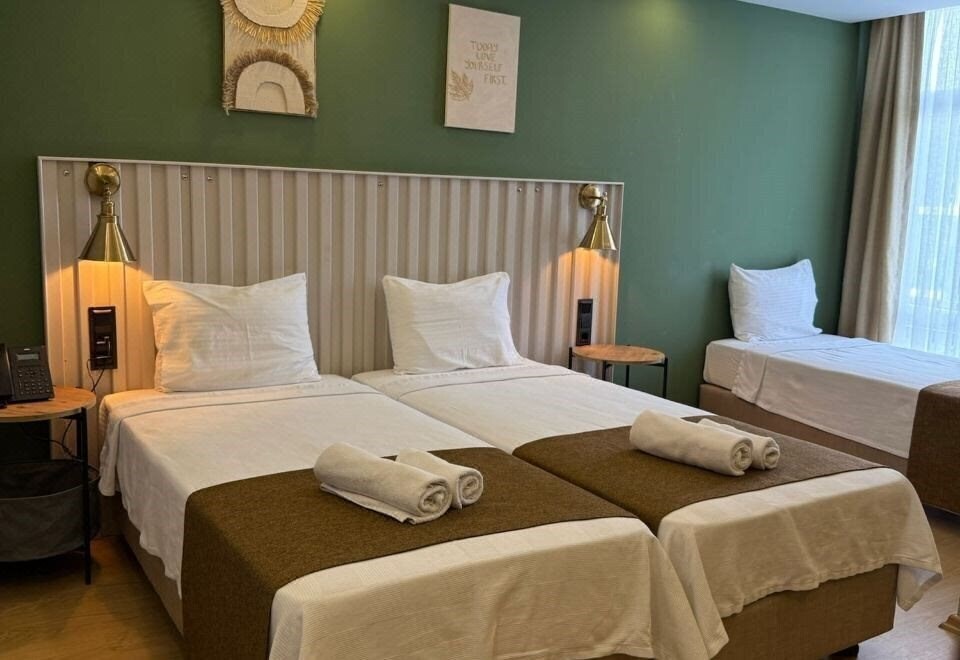 Вид Red Castle Hotel & Pub 3*