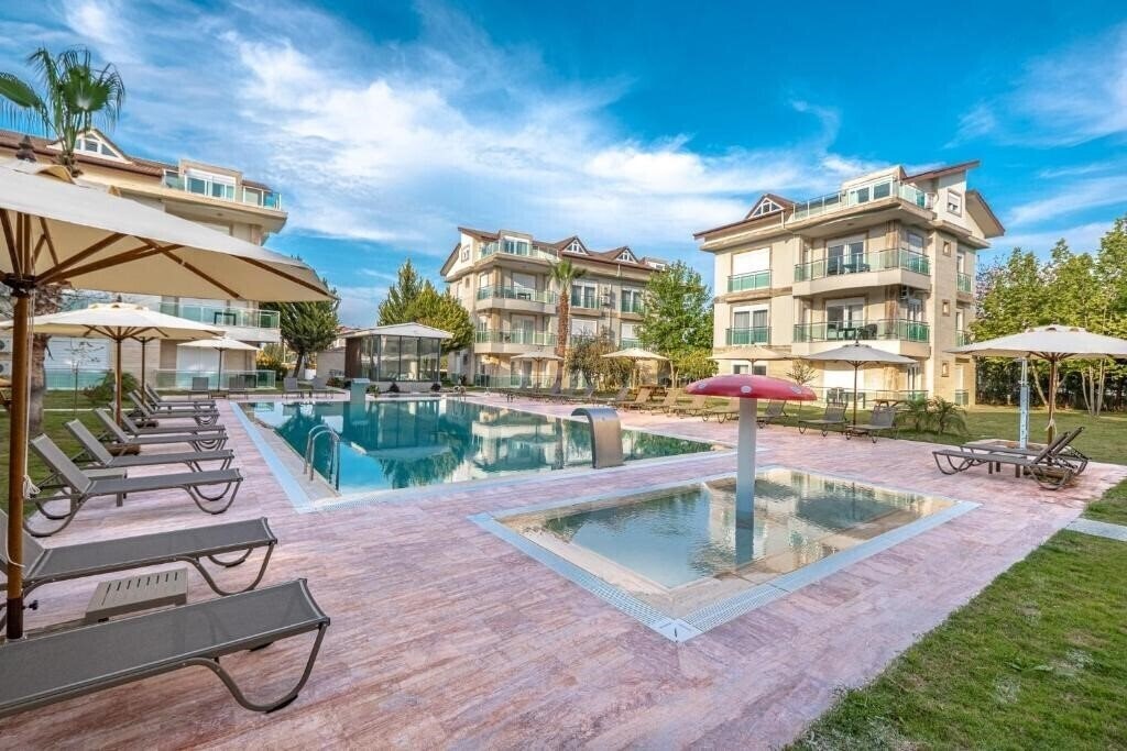 Готель Belek Deluxe Suit 4*