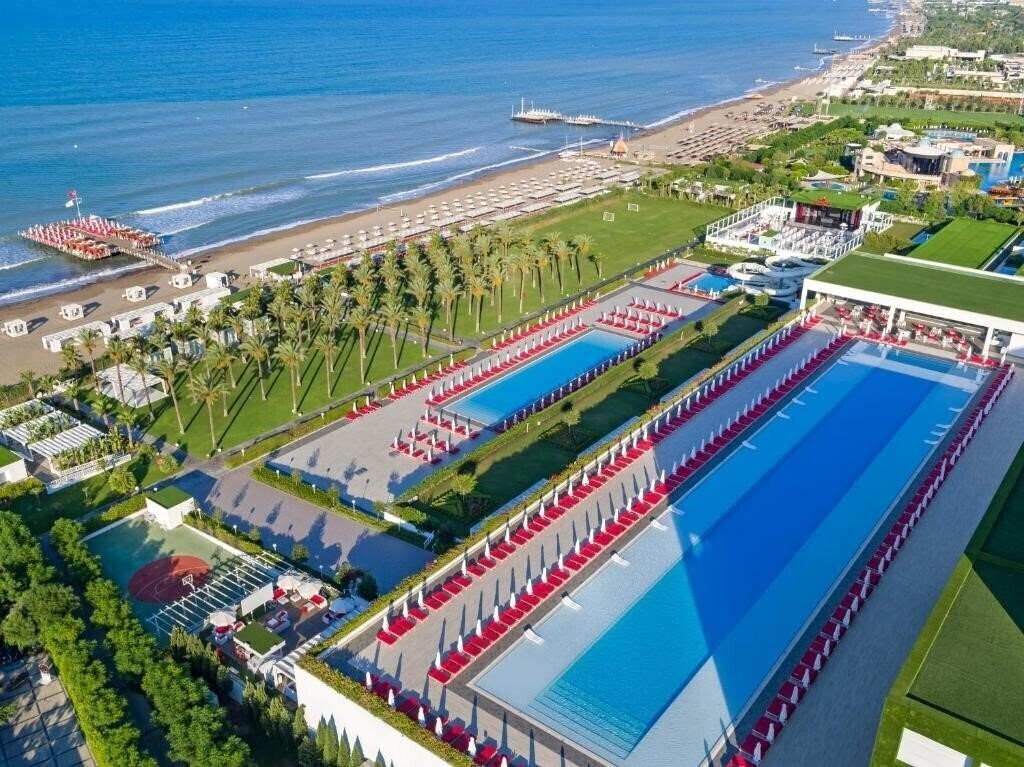 Панорама Adam & Eve Hotel 5*