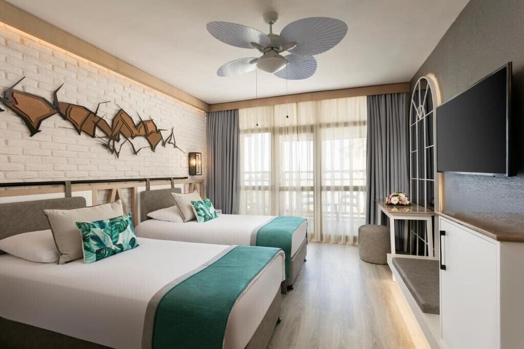 Фото Limak Arcadia Sport Resort 5*