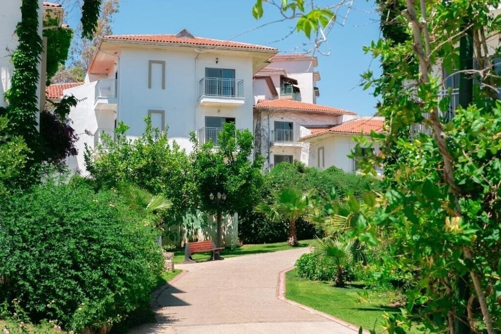 Территория Belconti Resort Hotel 5*