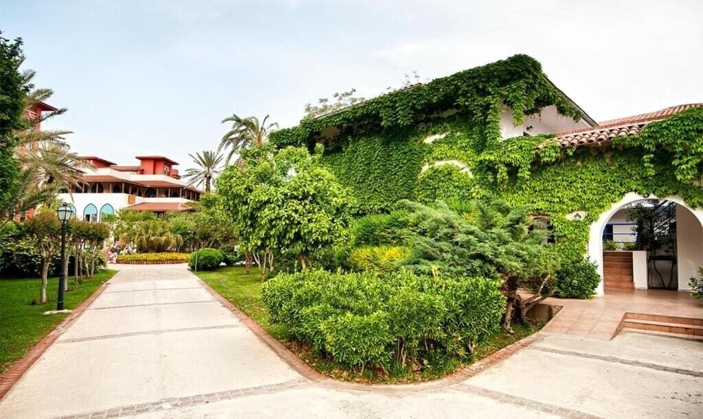 Вид Belconti Resort Hotel 5*