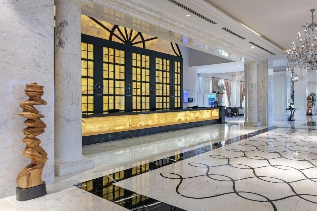 Вид Titanic Deluxe Belek 5*