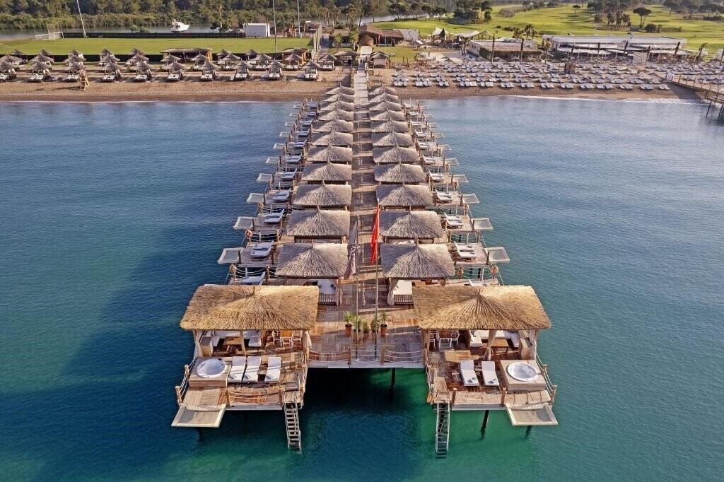 Територія Titanic Deluxe Belek 5*