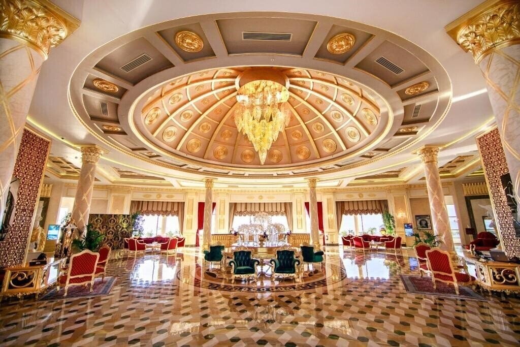 Территория Golden Savoy 5*