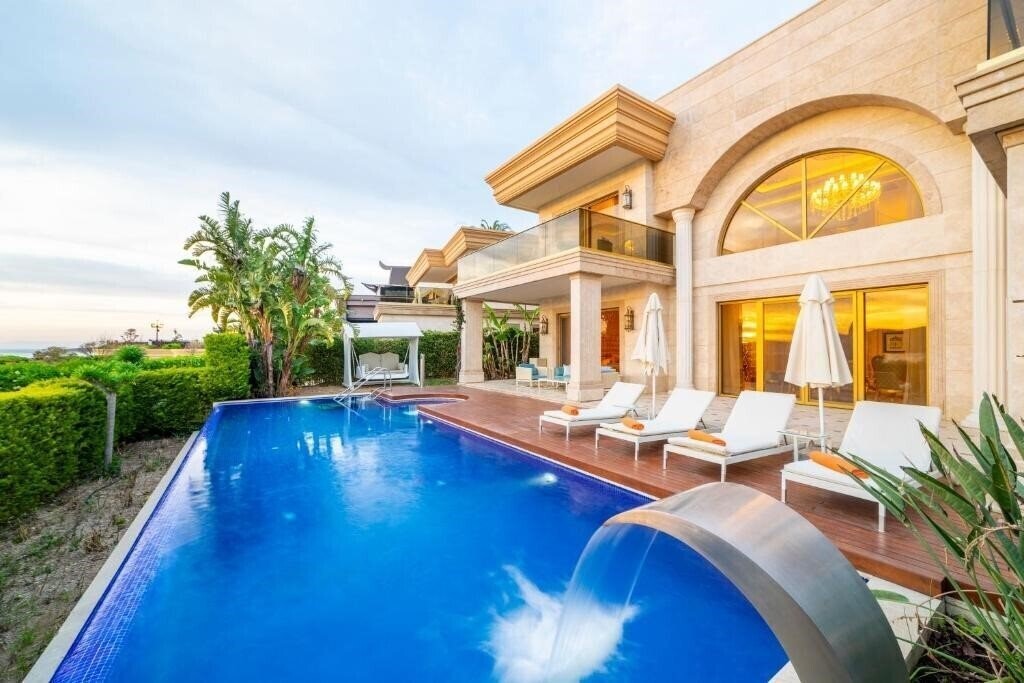 Панорама Golden Savoy 5*