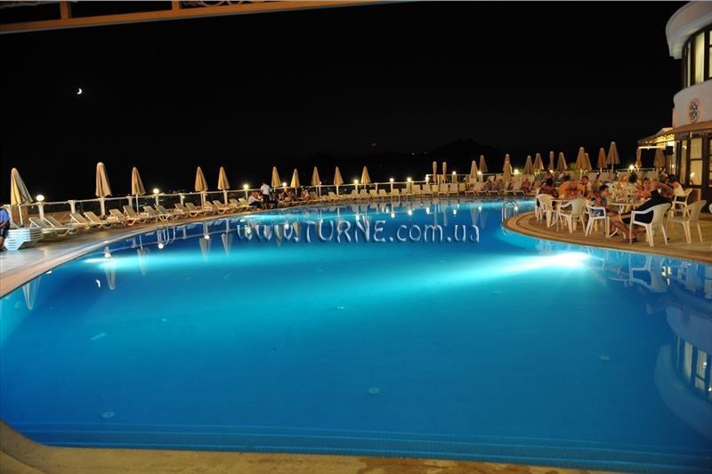 Апартаменти Family Belvedere Hotel 3*