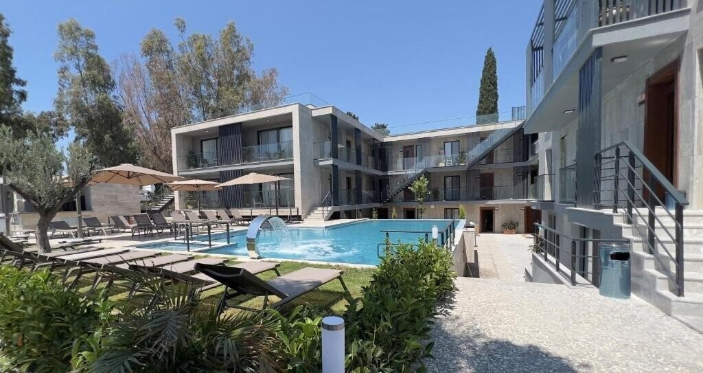 Панорама Bitez Adam Otel (ex. Chronos Beach Bitez) 3*