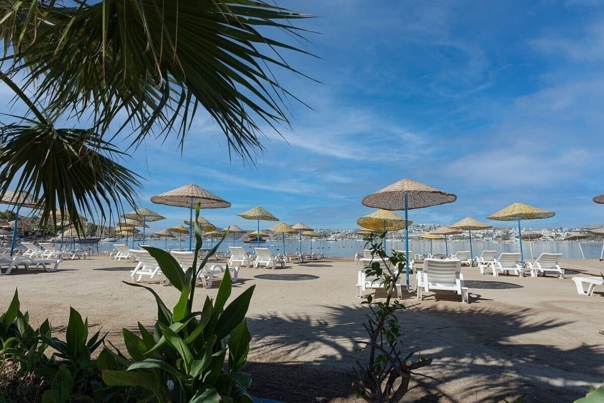 Територія Anadolu Hotel (ex. Anadolu Hotel Bodrum, Club Mira Luna, Mira Luna Club, Miraluna Club) 4*