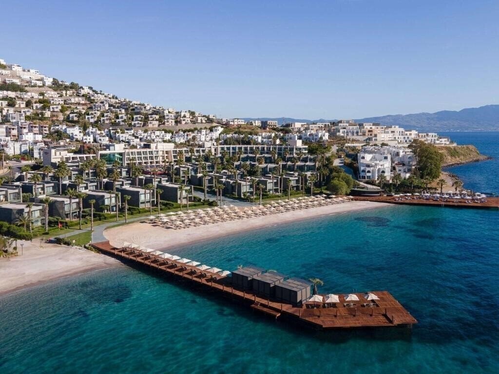 Отель Swissotel Resort Bodrum Beach 5*