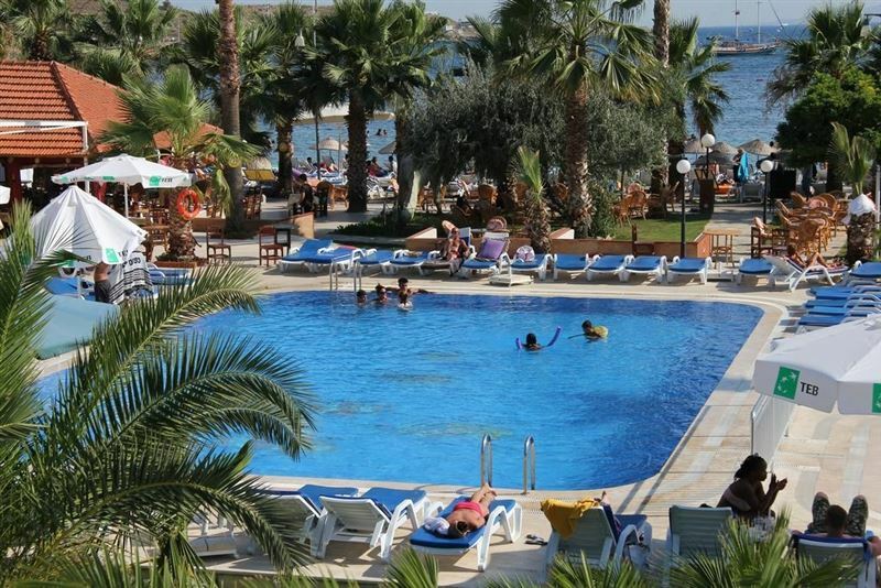 Фотография Nagi Beach Hotel 3*