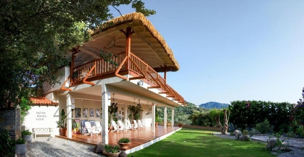 Територія 4reasons Hotel Bistro 3*