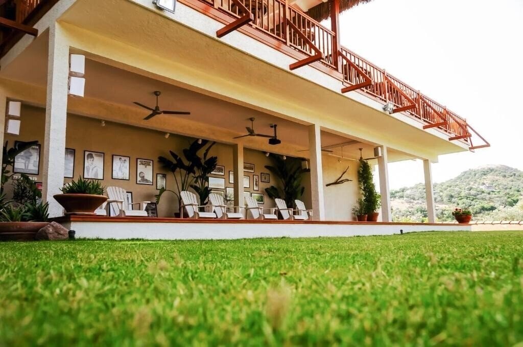 Апартаменти 4reasons Hotel Bistro 3*