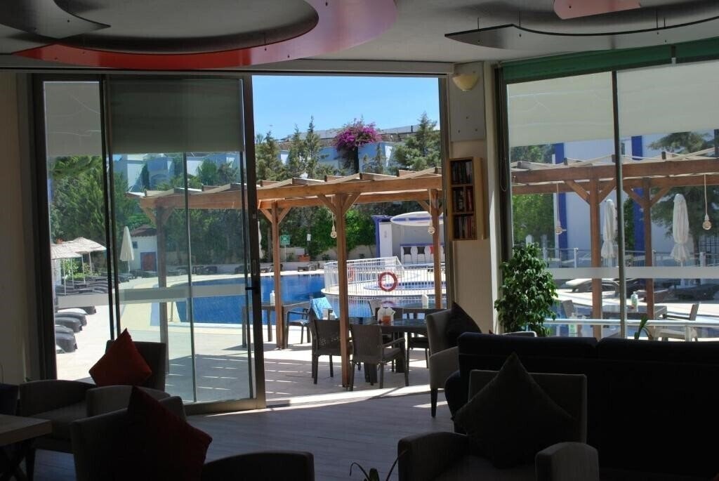 Панорама Serpina Hotel 3*