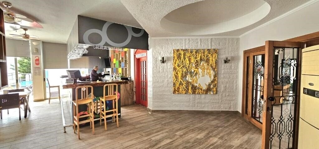 Територія Serpina Hotel 3*