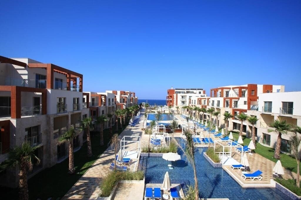 Панорама Sundance Suites Hotel 5*