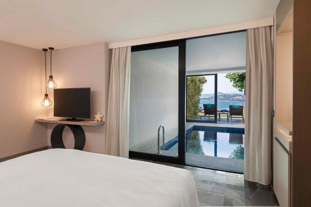 Панорама Le Meridien Bodrum Beach Resort 5*