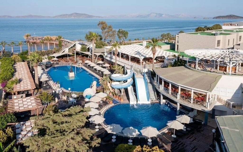Отель Bodrum Golden Beach Hotel (ex. Golden Beach Bodrum by Jura, Golden Beach Resort & SPA, Golden Beach ) 4*