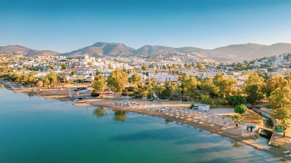 Вид Ladonia Hotels Del Mare (ex. Ladonia Del Mare, Delmare Boutique Hotel, Cesars Suites Bodrum, Cesars Beach Hotel) 4*