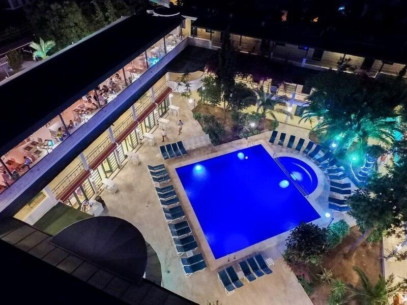 Територія Sky Life Hotel + 3*