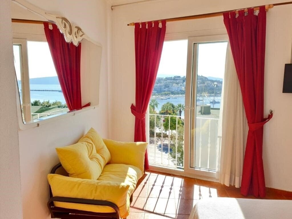 Панорама Angora Hotel 3*