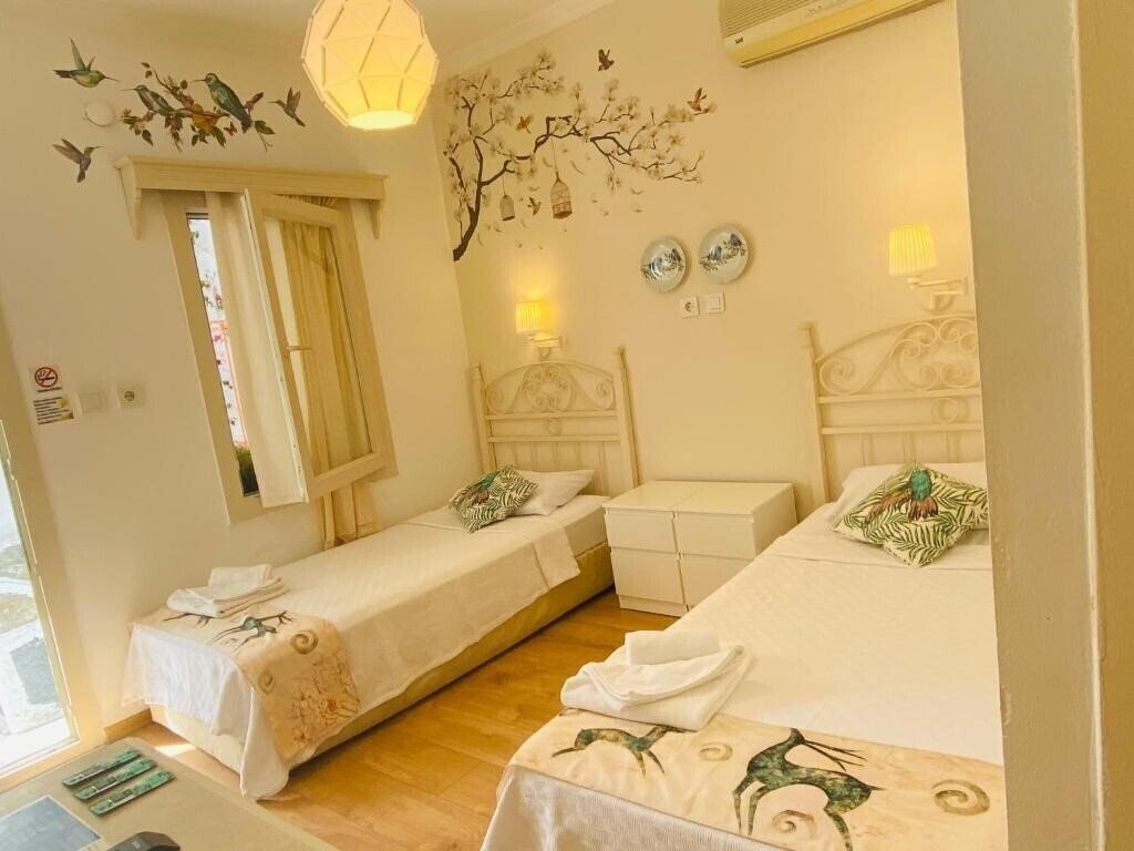 Картинка Bodrum Sade Butik Pansiyon (ex. Bodrum Sade Pension, Sade Butik Otel, Sade Boutique Hotel) 3*
