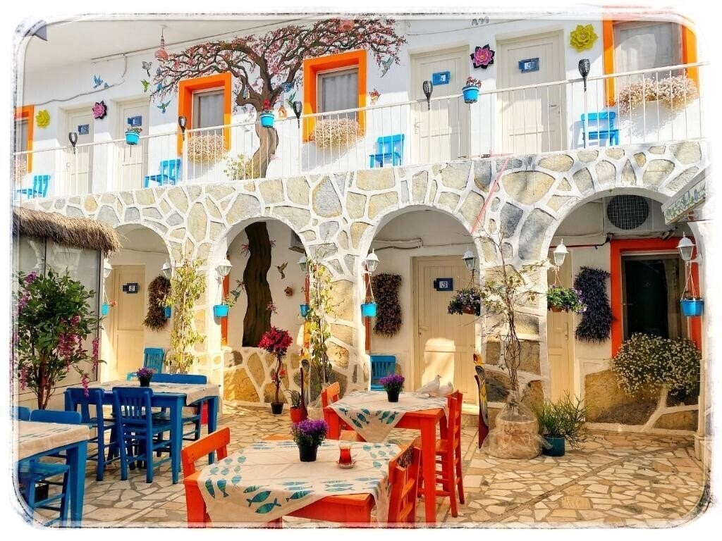 Готель Bodrum Sade Butik Pansiyon (ex. Bodrum Sade Pension, Sade Butik Otel, Sade Boutique Hotel) 3*