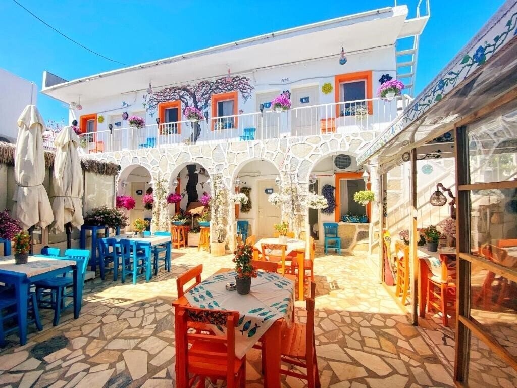 Територія Bodrum Sade Butik Pansiyon (ex. Bodrum Sade Pension, Sade Butik Otel, Sade Boutique Hotel) 3*
