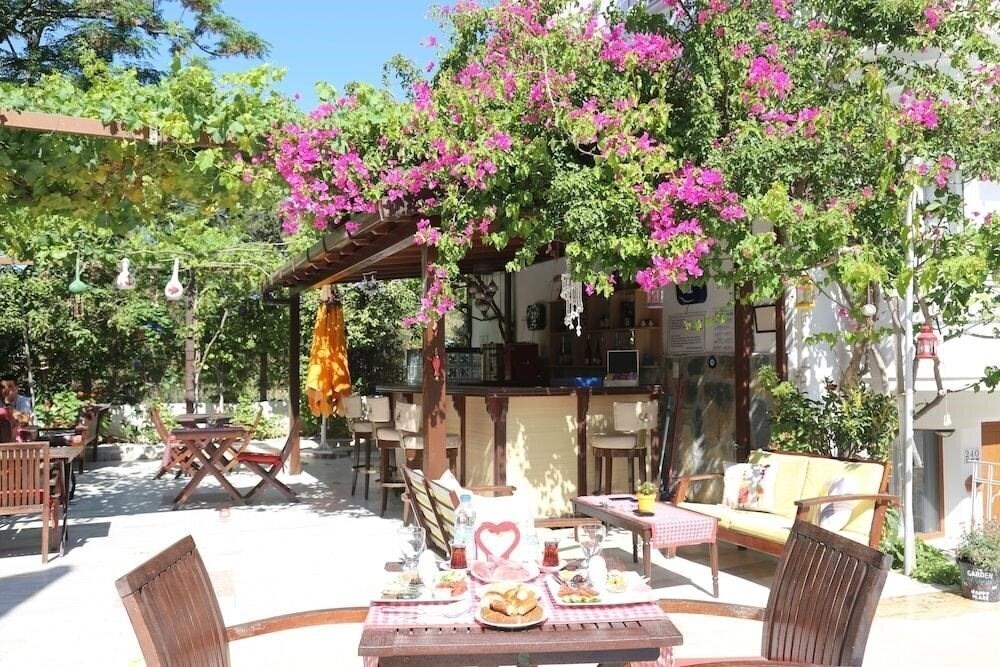 Фотография Cavus Hotel & Apart (ex. Bitez Otel) 2*