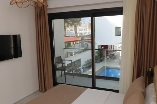 Территория Cuneydi Pansiyon 2*