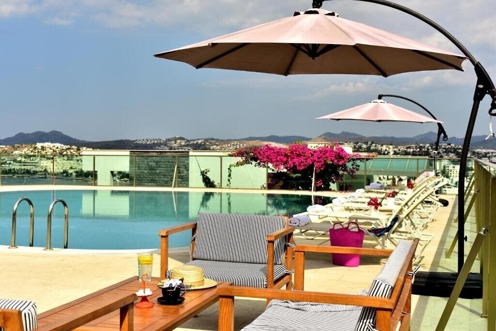 Фотографія Degirmenburnu Residence 3*