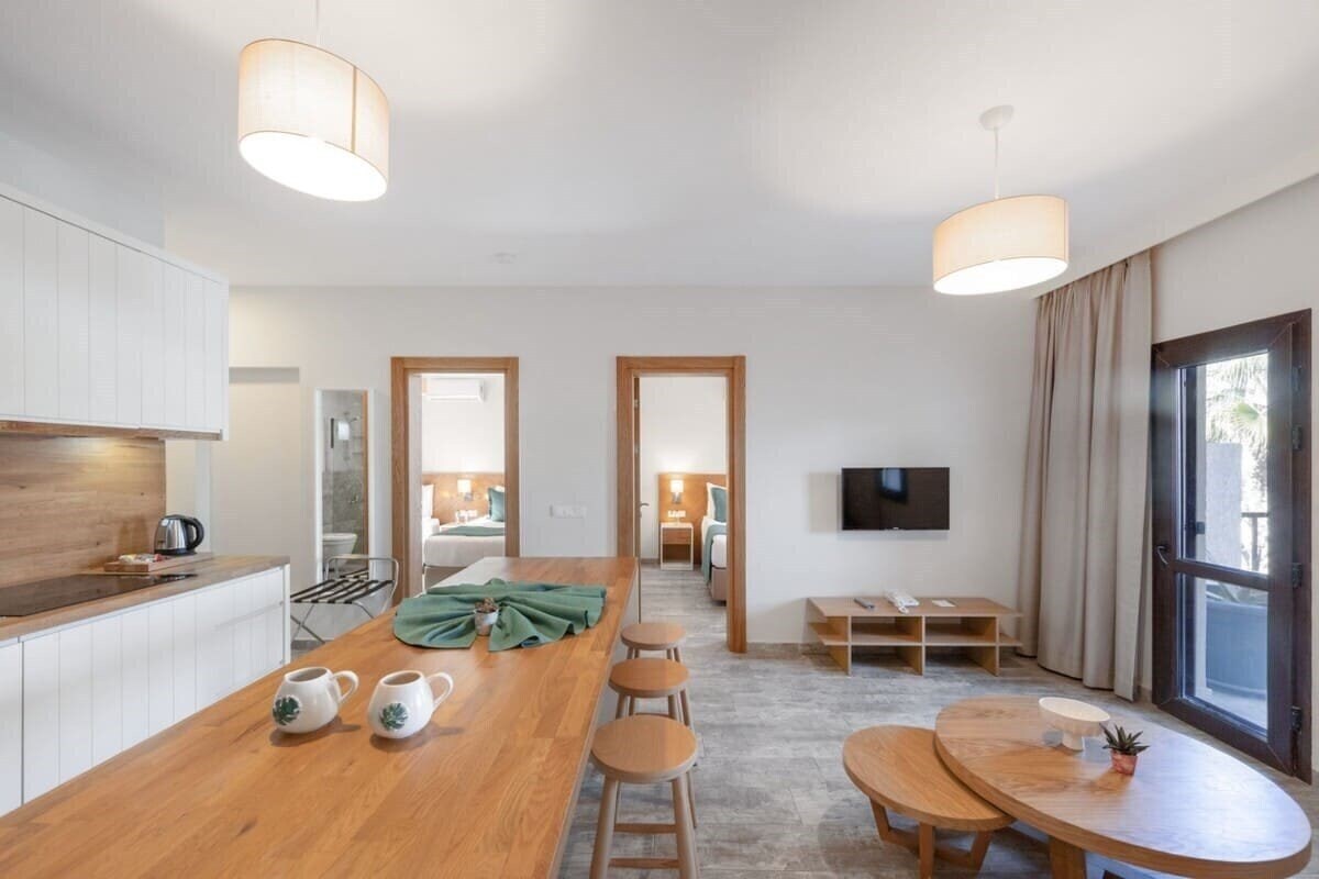 Панорама Dorman Suites (ex. Bitez Residence) 4*