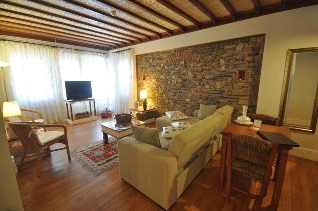 Картинка El Vino Hotel & Suites 3*