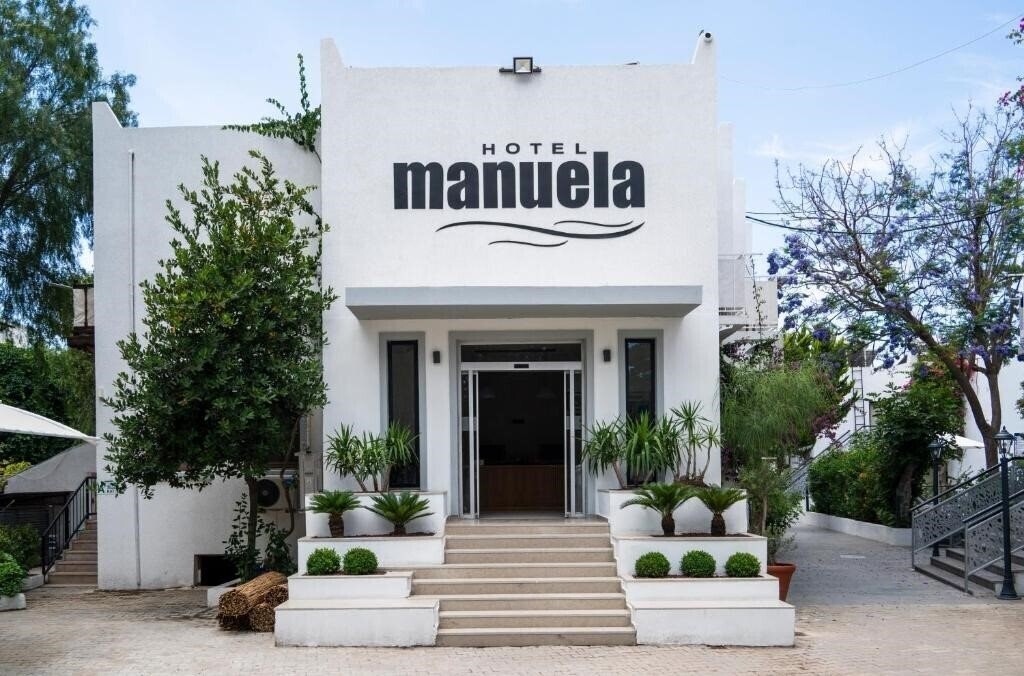 Готель Manuela Hotel 3*