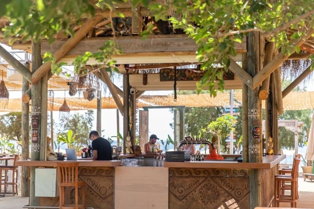 Панорама Kefi Beach & Suites 4*