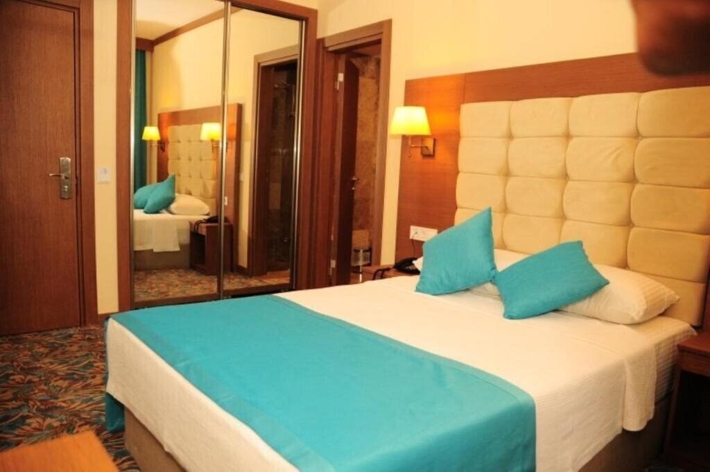 Територія Liona Hotel 3*