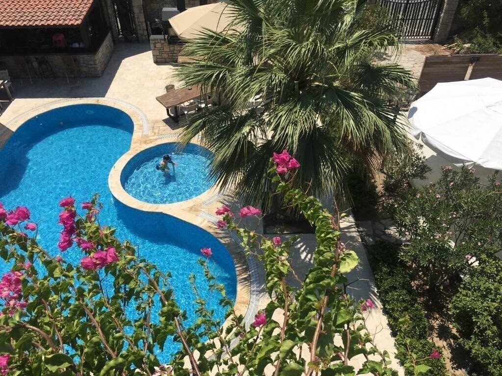 Апартаменти Villanaz Apart Hotel 3*