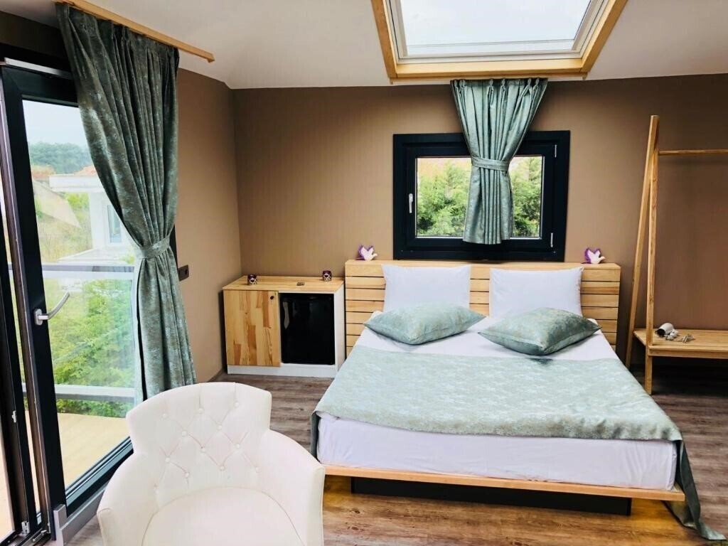 Отель Velena Hotel 3*