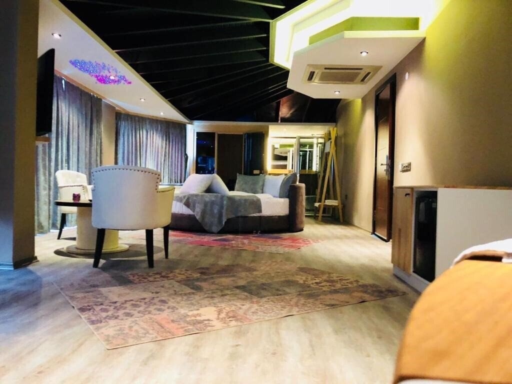 Изображение Velena Hotel 3*