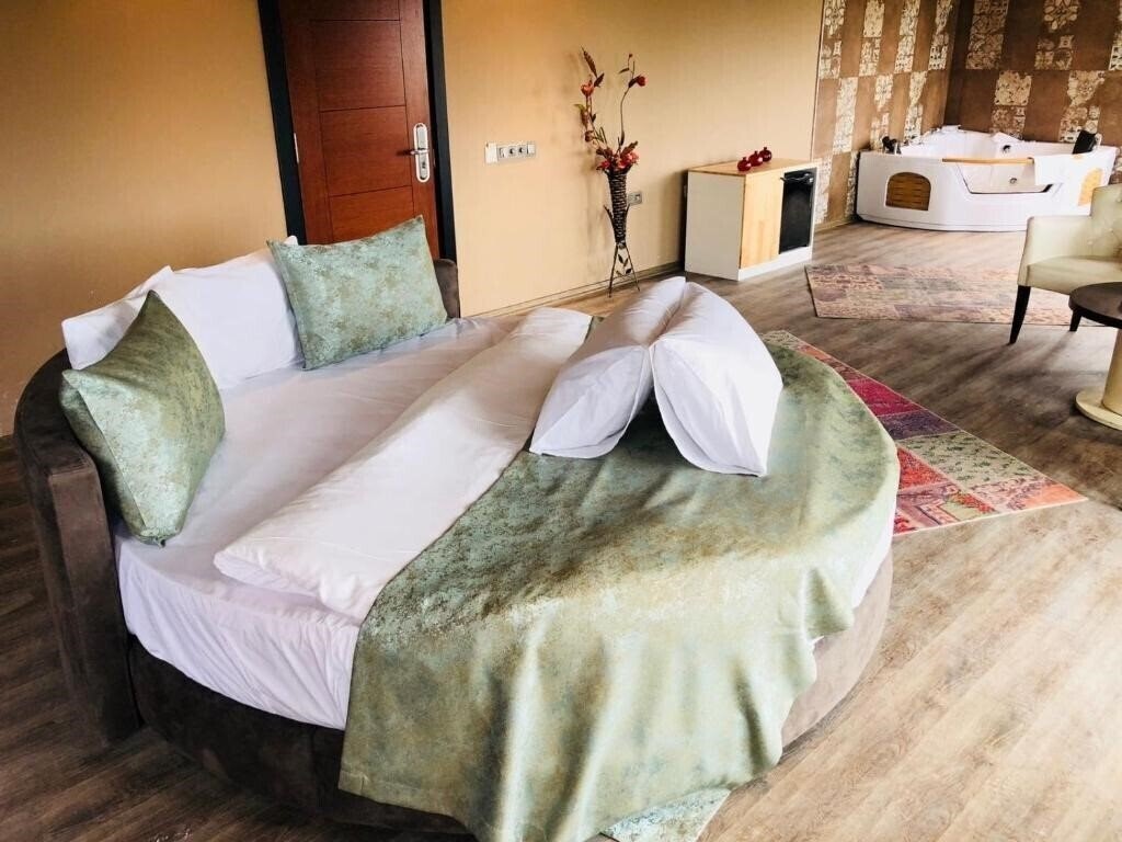 Территория Velena Hotel 3*